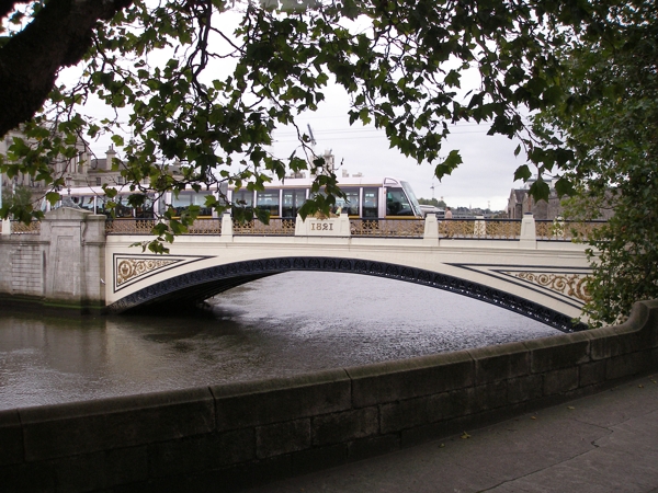 bruecke ueber liffy - dublin - (c) r pattke.jpg